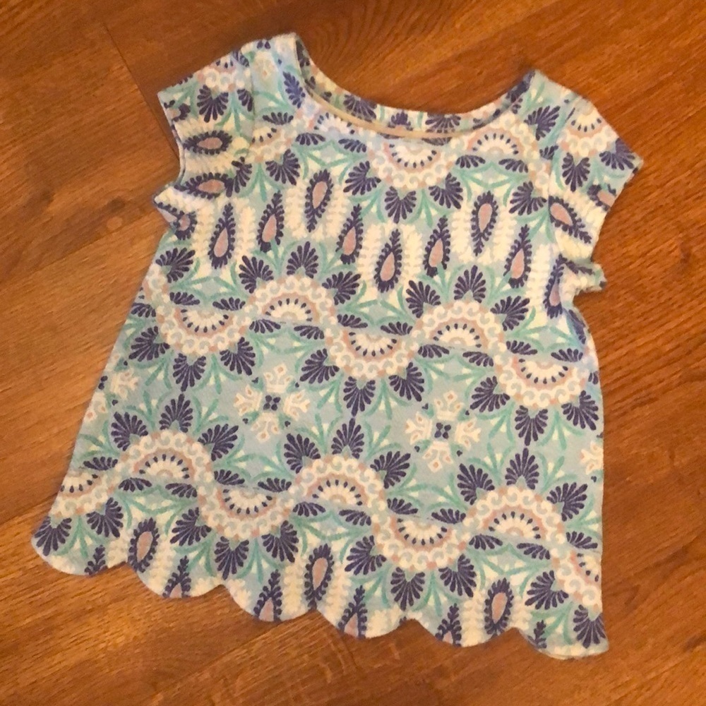 Boho print short sleeve top with scallop hem in 2T